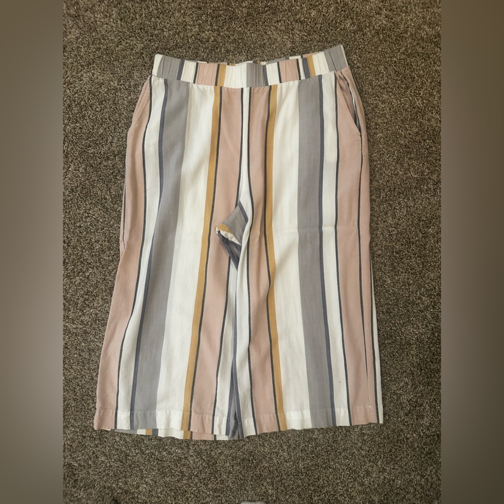 Striped Capris in Neutral Tones